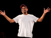 Laugh-out-loud take on fatherhood comes to Ystradgynlais