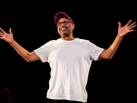 Laugh-out-loud take on fatherhood comes to Ystradgynlais