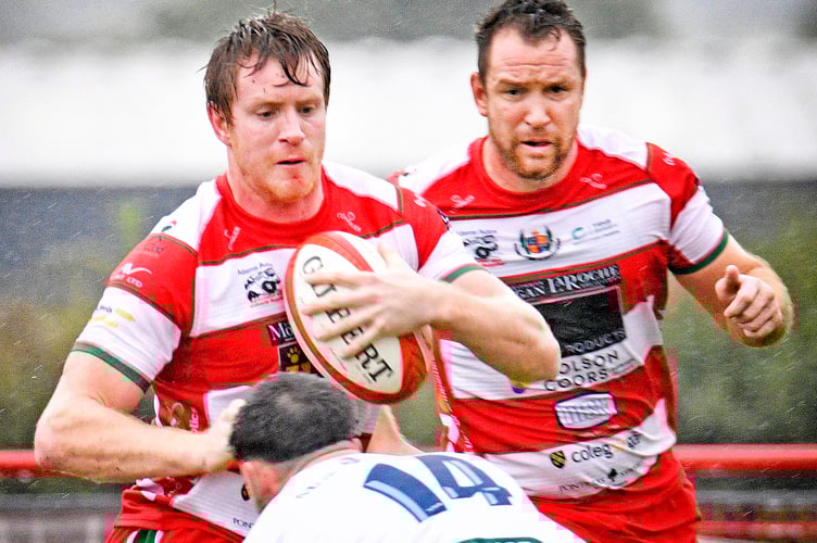 Brothers Aaron and Adam Warren both scored tries for Llandovery 