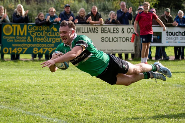 Centre Rhodri Williams scores Gwernyfed's fourth try