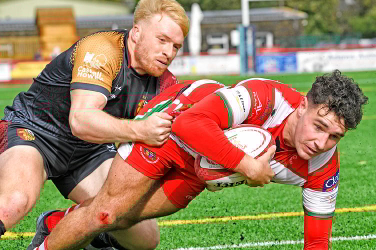 Jac Davies scoring his first try for Llandovery