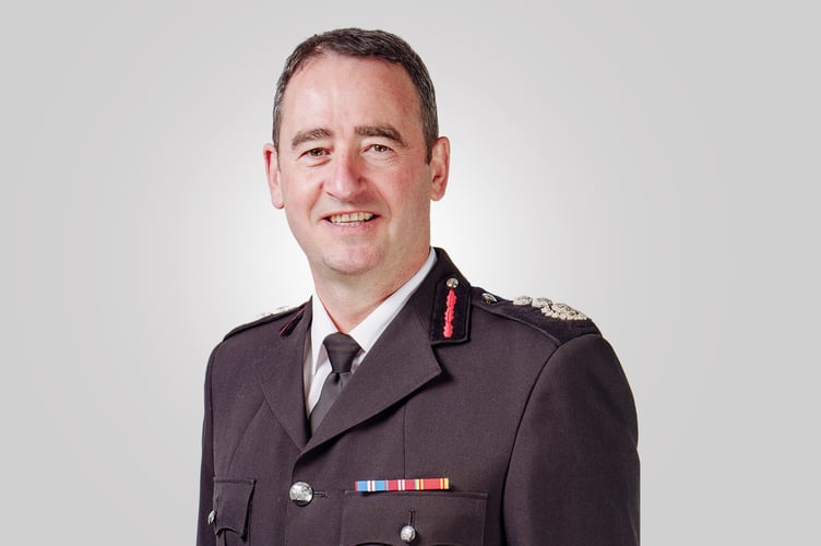 Mid and West Wales Fire and Rescue Service is to bid farewell to Chief Fire Officer Roger Thomas