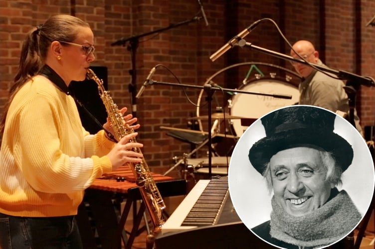 Alastair Sim’s Scrooge (1951) will be screened at Theatr Brycheiniog with its original score performed live by the FB Pocket Orchestra on December 11