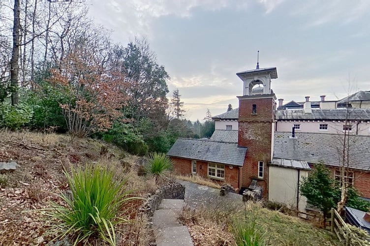 Residents of Penoyre enjoy communal gardens and luxury facilities while being just two miles from Brecon