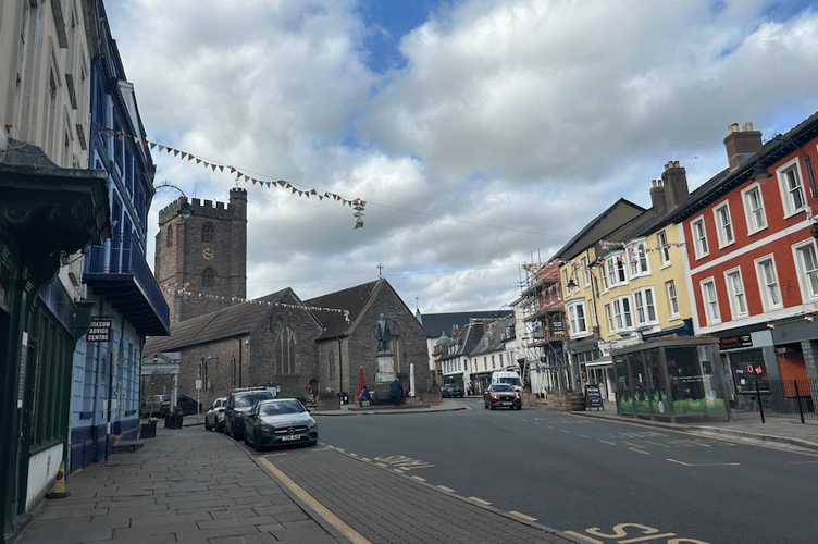 Business owners in Brecon are invited to a public meeting to learn more about the grant scheme