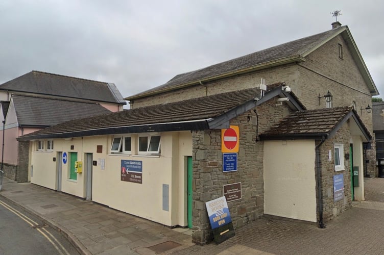 Plans to convert the toilet block at Lion Yard Brecon have been approved