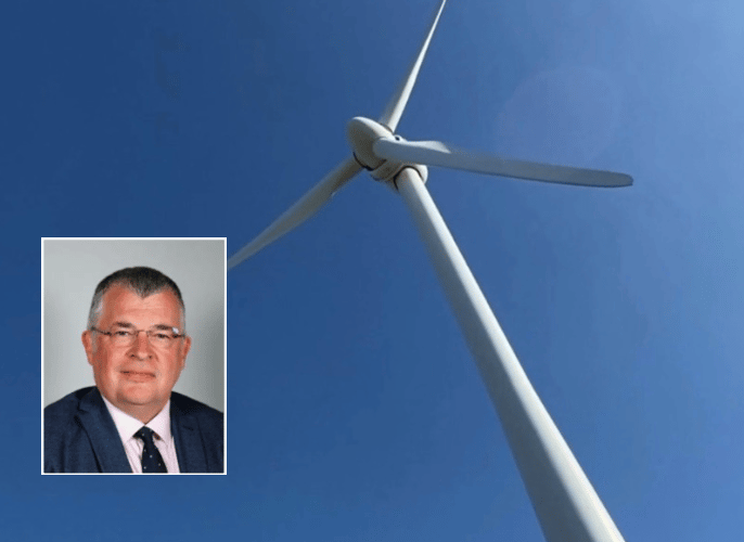 Cllr Iain McIntosh - Wind turbine