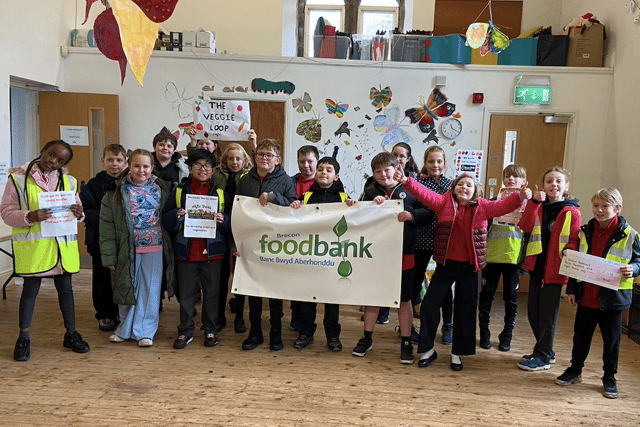 Veggie Loop Cafe raises £300 for Foodbank