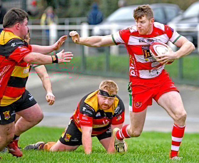 Quins edge Drovers by one point in first festive derby
