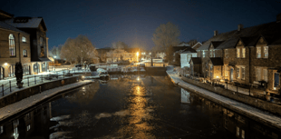 Video: Readers' reflection photography 