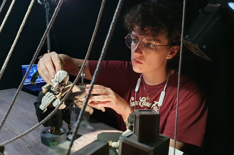 Laura Tofarides, a filmmaker from Bronllys, has been longlisted for a BAFTA Film Award with her debut short, Brain Space, which follows a woman into her own mind as she meets her inner child and battles to save her from the shadows of her own trauma. 