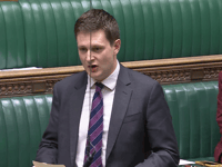 MP calls for film-style ratings to protect children online