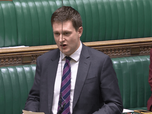 MP calls for film-style ratings to protect children online