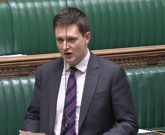 MP calls for film-style ratings to protect children online