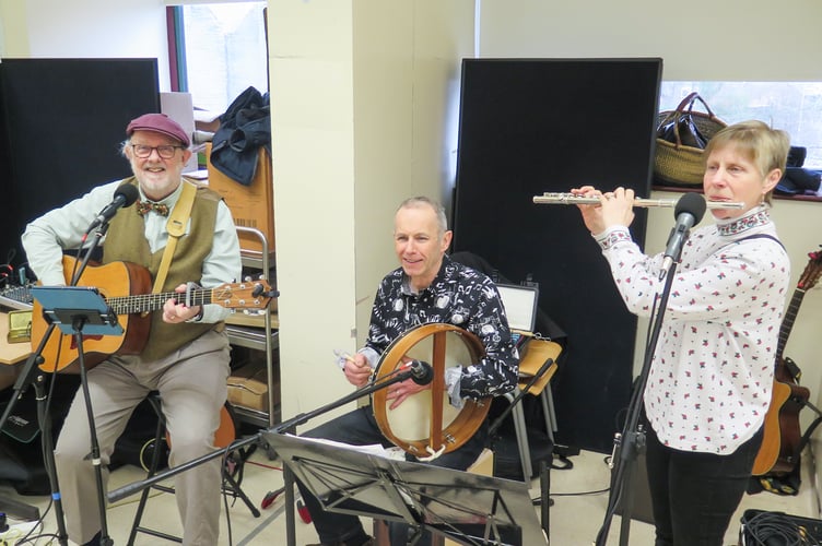 Musical entertainment was provided by O’r Galon