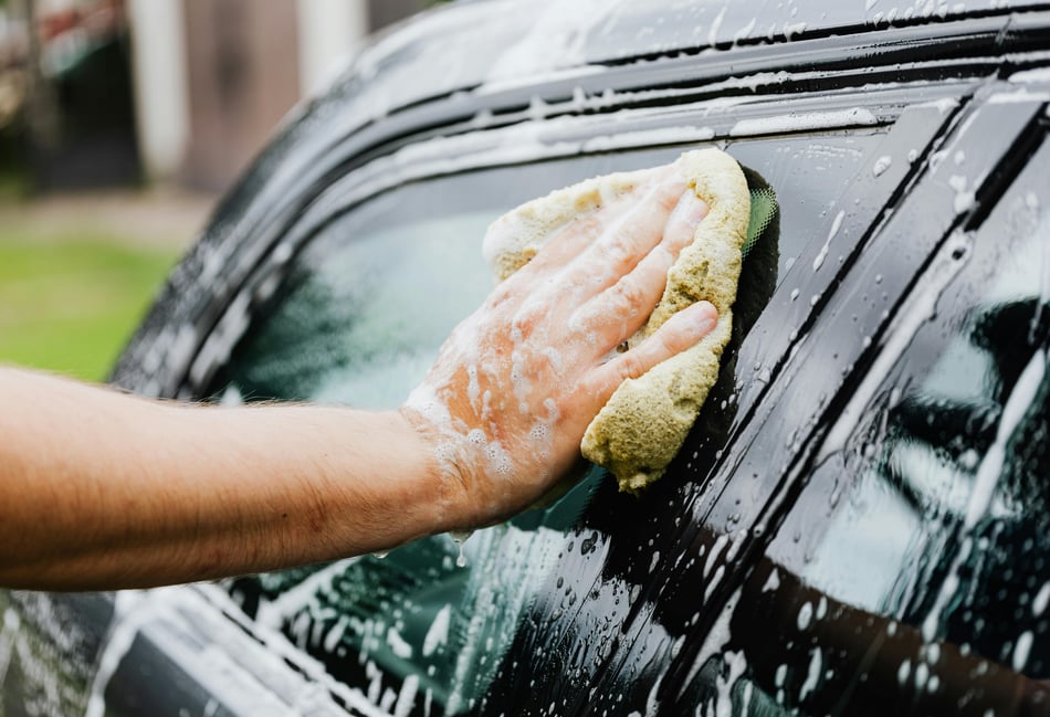 Fire crews unite across border for charity car wash