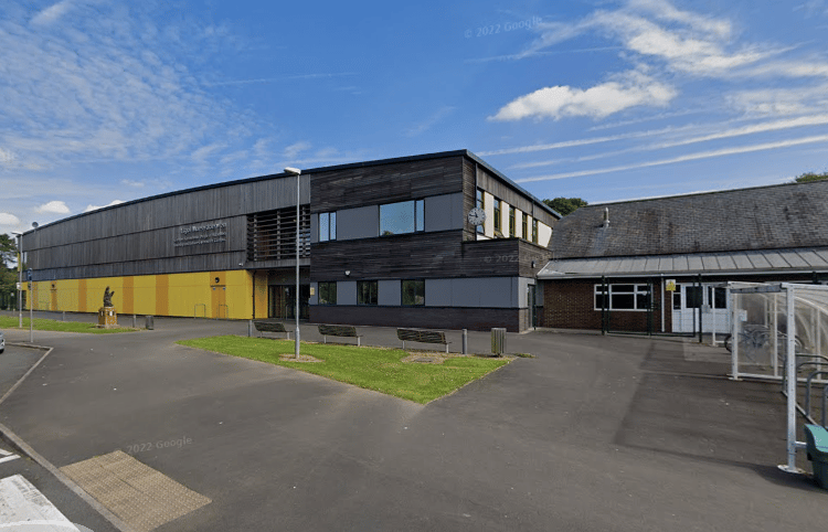 Ysgol Maesydderwen to reopen after police confirm second threat