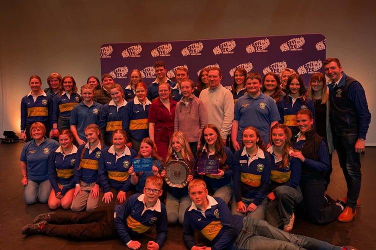 Sennybridge YFC took second place in the Welsh Entertainment and won the Best Technical Award for their production ‘Dyddiau Da’