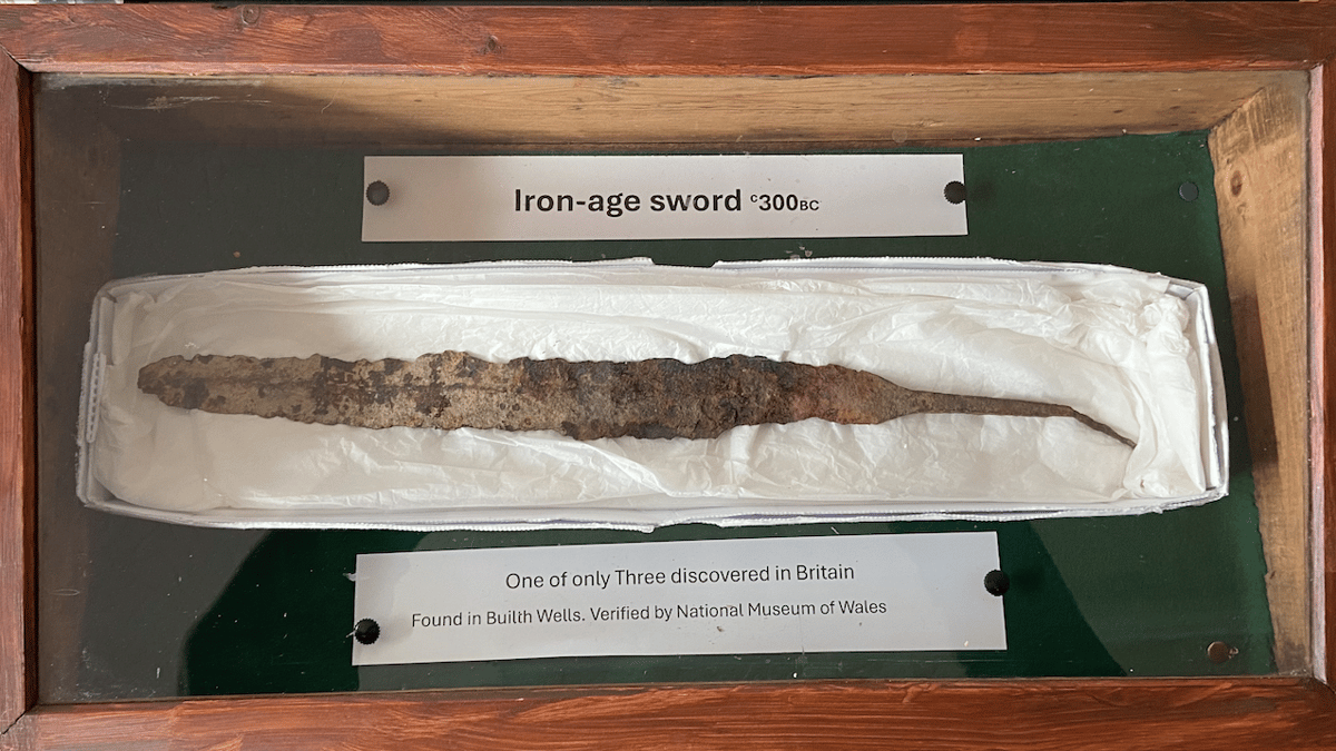 300BC sword found in Builth Wells, only one of three in whole of the UK ...