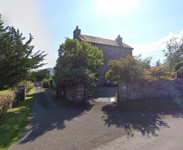 Historic barn destroyed by fire cannot be converted into home