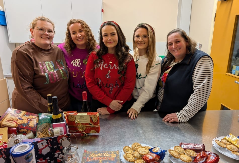 Friends of Ysgol Dolafon raise £488 with successful bingo night