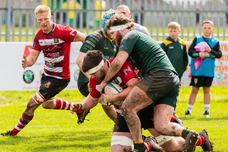 Osian Davies runs in to support Ben Pritchard