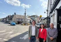 Lib Dem business spokesperson visits Crickhowell high street