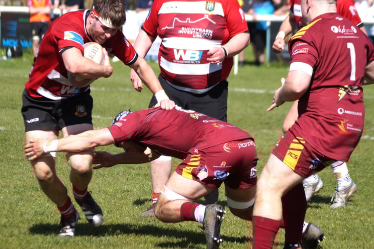 Ioan Edwards almost breaks through to the try line