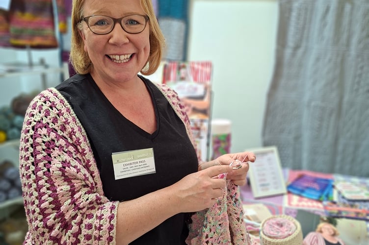 Fiona Field crocheting on the Cosy Rosie UK stand