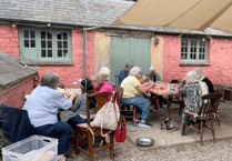 Sun and stories in Penpont for refugee visit
