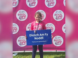Llyswen girl raises money for cancer charity