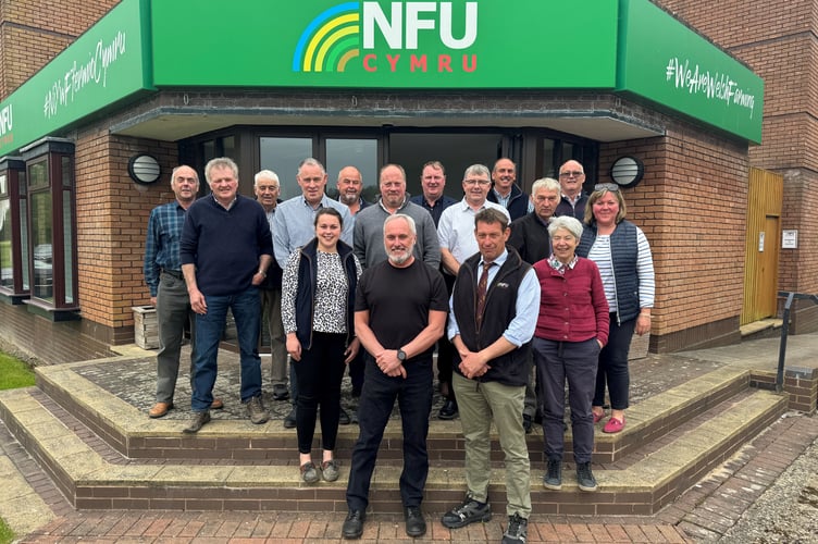 Rob Taylor QPM, Wales Wildlife & Rural Crime Police Co-ordinator, with NFU Cymru Rural Affairs Board Chair Gary Yeomans and board members following the meeting