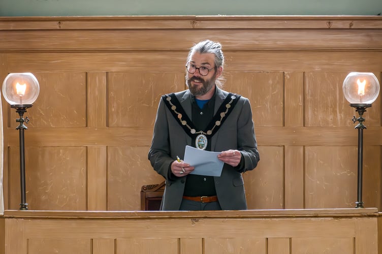 Cllr Curtis Ross
