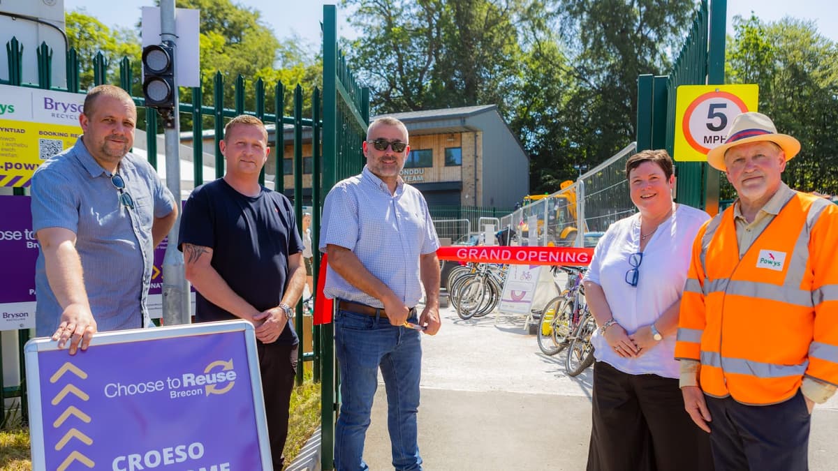 New reuse shop opens at Brecon recycling centre