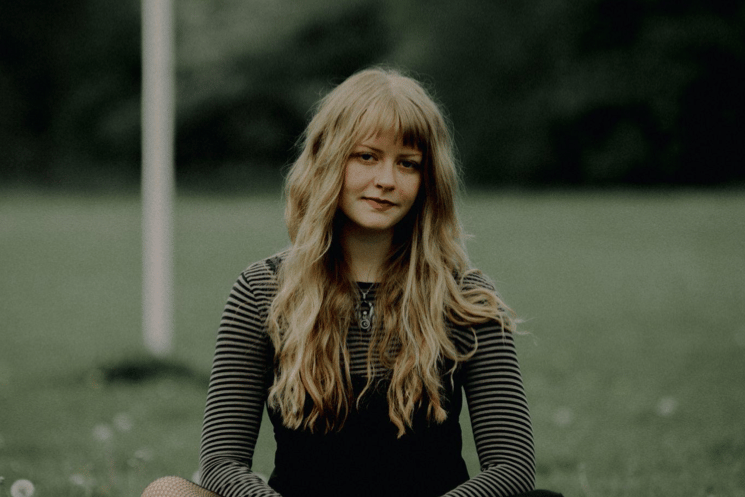 Elin Grace singer songwriter