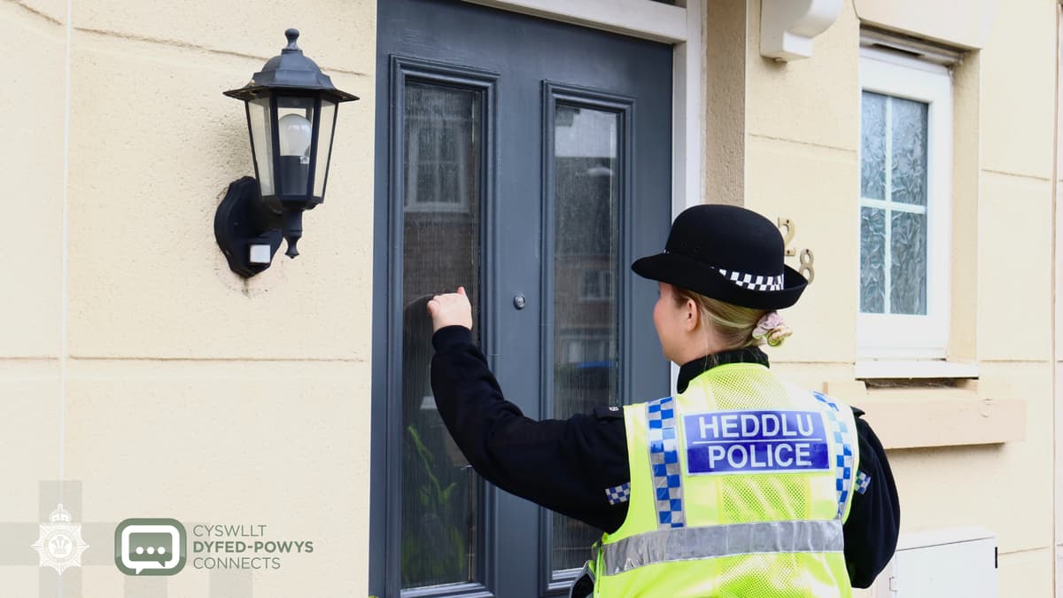 Dyfed-Powys Police to knock on every door in force area in major new engagement drive