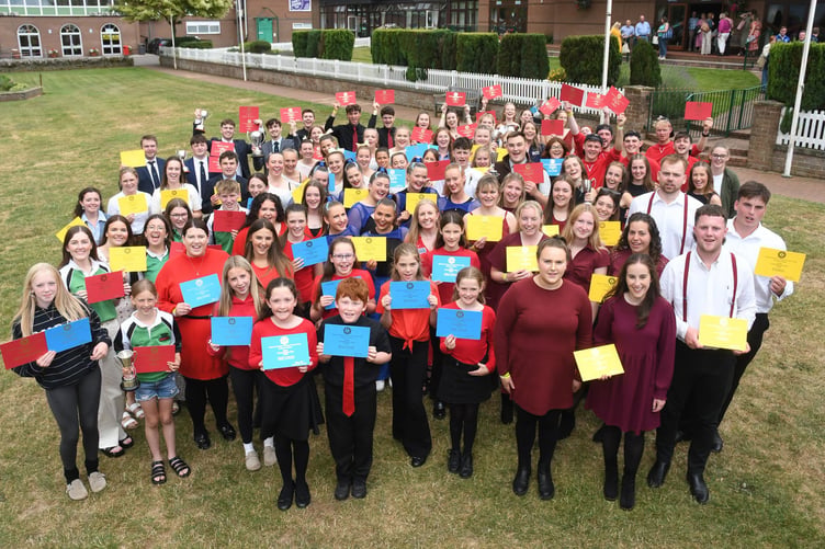 Pontfaen YFC