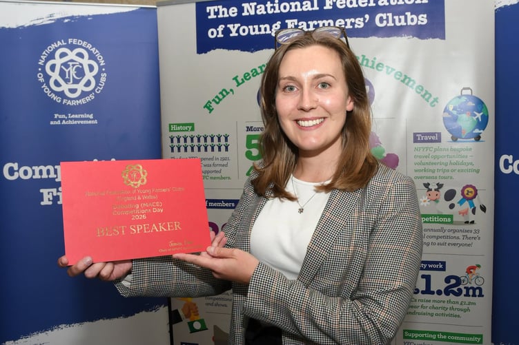 Elin celebrates being named Best Speaker