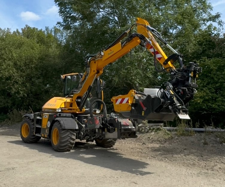 The new Pothole Pro machine has arrived in Powys as part of a £2.5m investment in highways maintenance