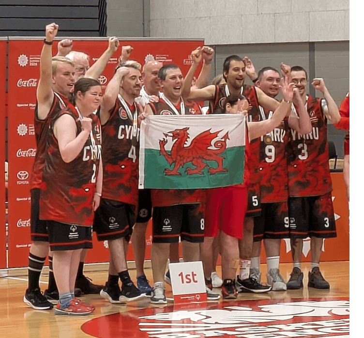 Cymru's gold medal-winning basketball team in Manchester