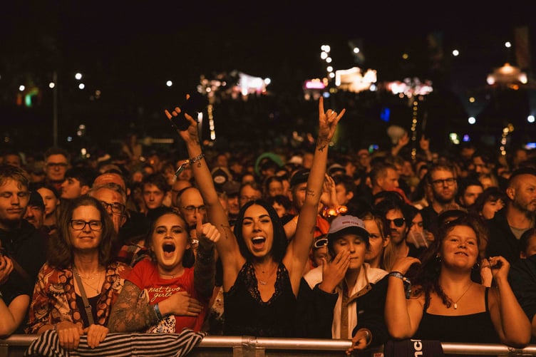 Green Man festival-goers enjoy Wolf Alice’s headline set on the Mountain Stage