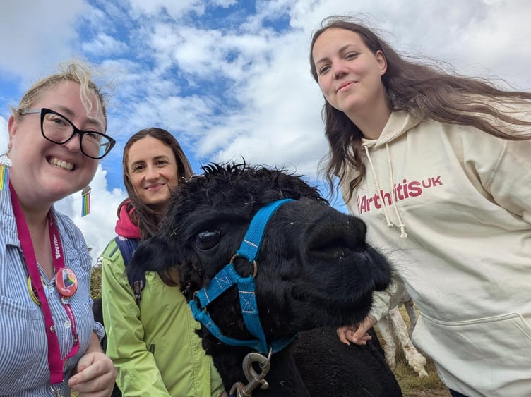 An alpaca walk gave young people with arthritis the chance to meet others with similar experiences