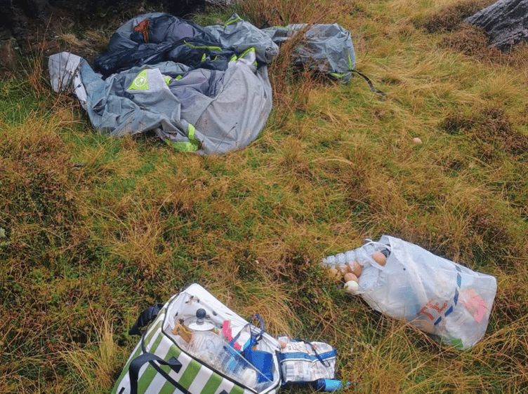 Litter Bannau Brycheiniog National park