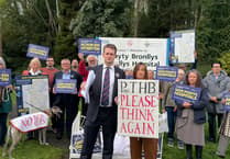 Nearly 8,000 sign Powys hospital changes petition