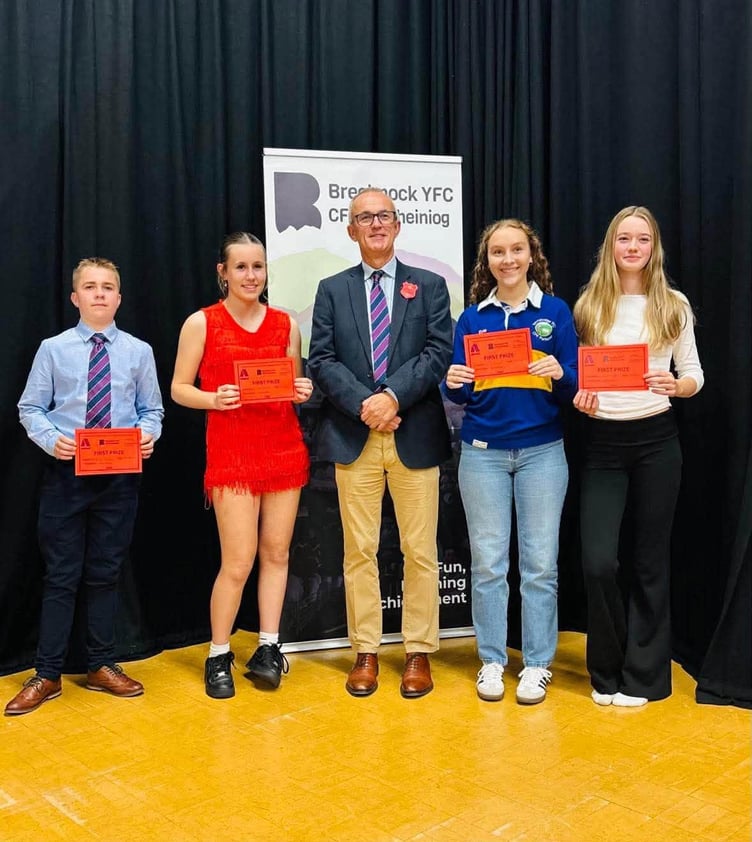 Pontfaen YFC