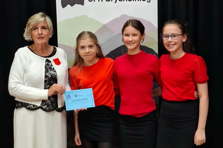 Pontfaen YFC