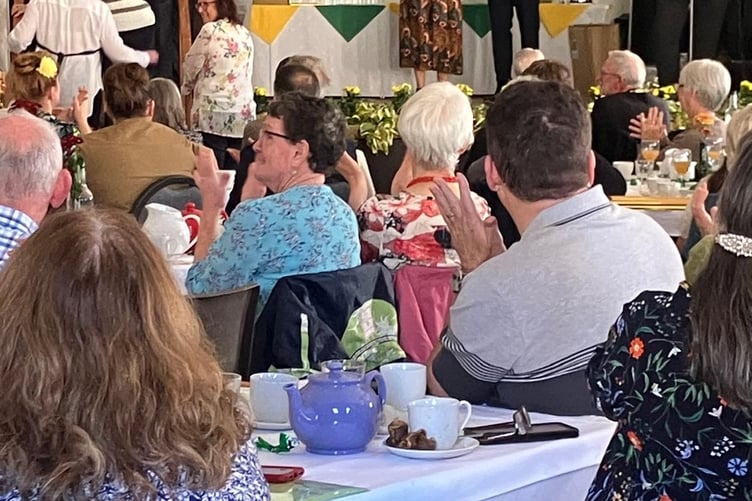 Grow For Talgarth receiving gold from the Royal Horticulture Society.